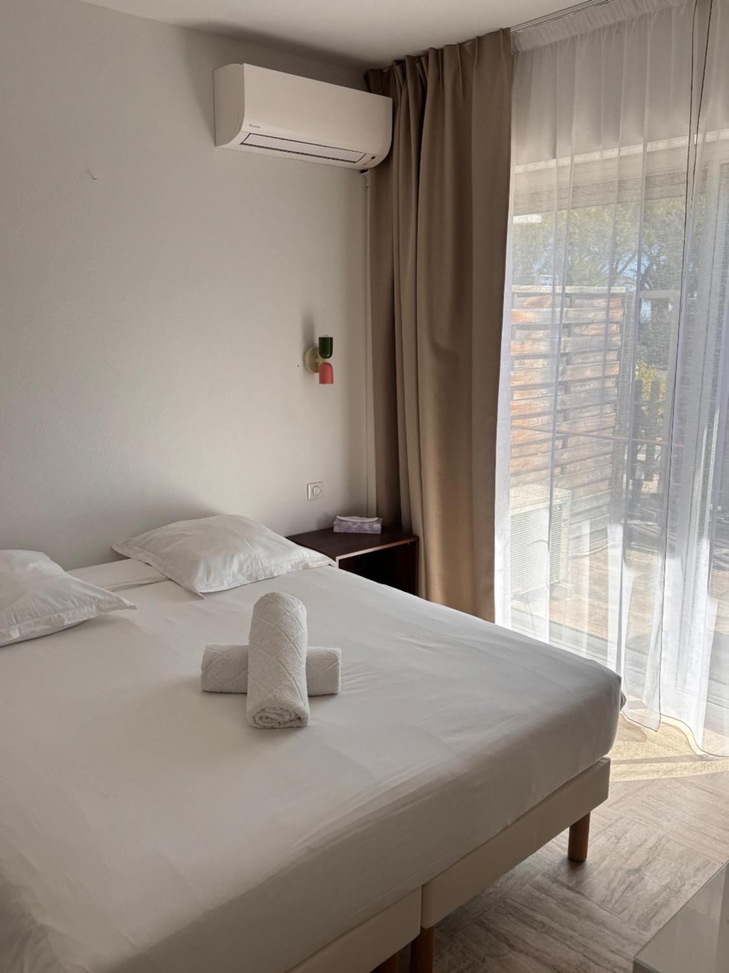 Hotel Le Golfe Bleu Cavalaire-sur-Mer Kültér fotó